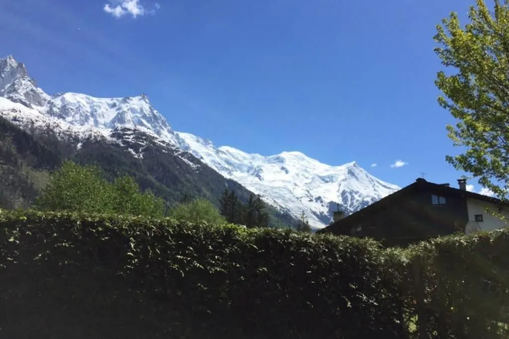 Contacts de Studio au calme avec jardin et vue Mont-Blanc