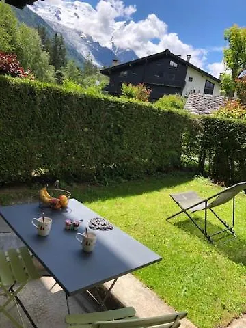 Studio au calme avec jardin et vue Mont-Blanc Chamonix France